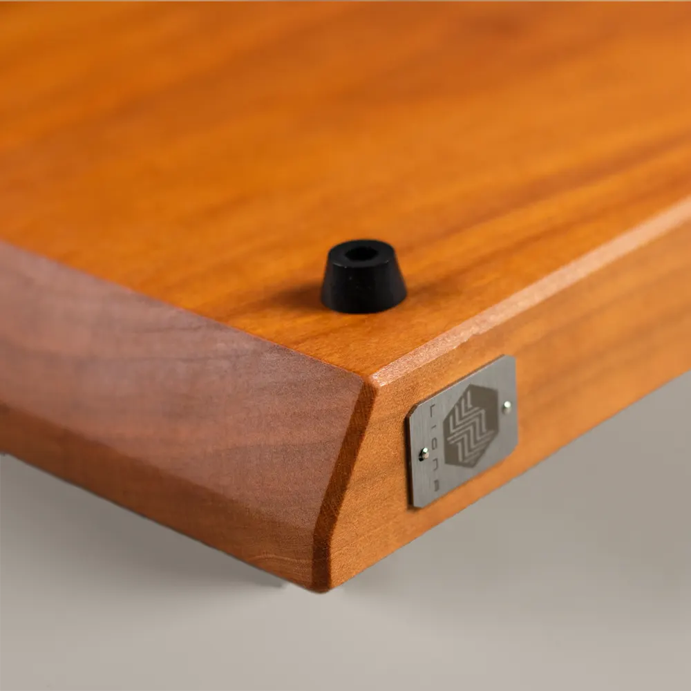 <div class="titlecerezo"><p class="second-name"> LINEA </p> Cerisier <p class="hidekey"> Planche à grains de cerisier</p></div>