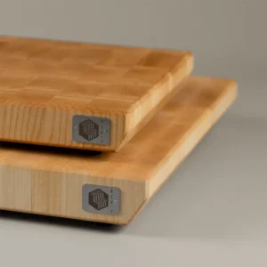 <div class="titlearce"> <p class="second-name"> Pura </p> Érable <p class="hidekey"> Planche à découper en érable end grain</p></div>