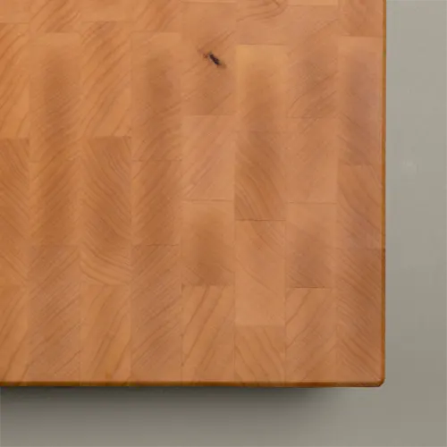 <div class="titlearce"> <p class="second-name"> Pura </p> Érable <p class="hidekey"> Planche à découper en érable end grain</p></div>