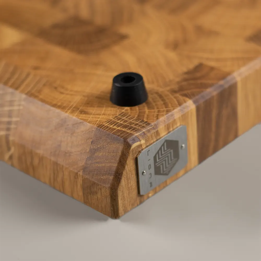 <div class="titleroble"><p class="second-name">Pura</p> Chêne <p class="hidekey"> Planche à découper en chêne</p></div>