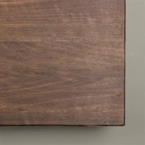 <div class="titlenogal"><p class="second-name">LINEA</p> Noyer <p class="hidekey"> planche de noyer au grain</p></div>