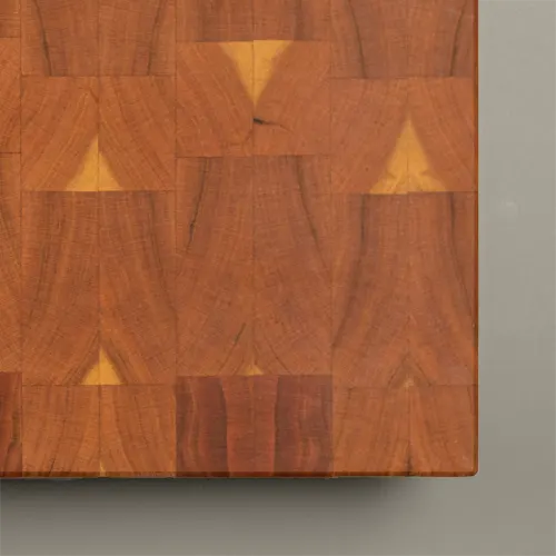 <div class="titlecerezo"> <p class="second-name">Pura</p> Cerisier <p class="hidekey"> Planche à découper pour cerisier</p></div>